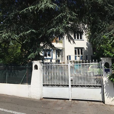 Villa Les Terrasses Dans La Nature Avec Piscine A 2 Pas De Lyon, Metro A 15Mn A Pied Pour Lyon Centre En 10Mn Ou Bus A 300M Pour Lyon Centre Oullins Εξωτερικό φωτογραφία